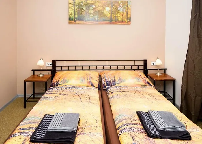 Apartment Four Year Seasons - Walkable To Centre, Metro And Riverside